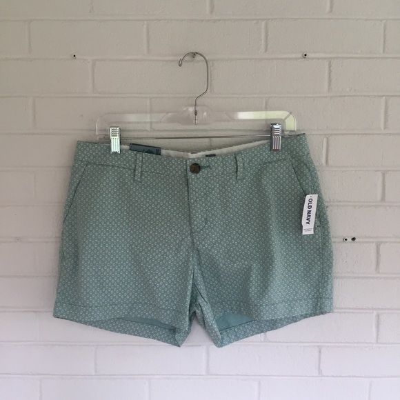 Old Navy Pants - Old navy shorts NWT size 6